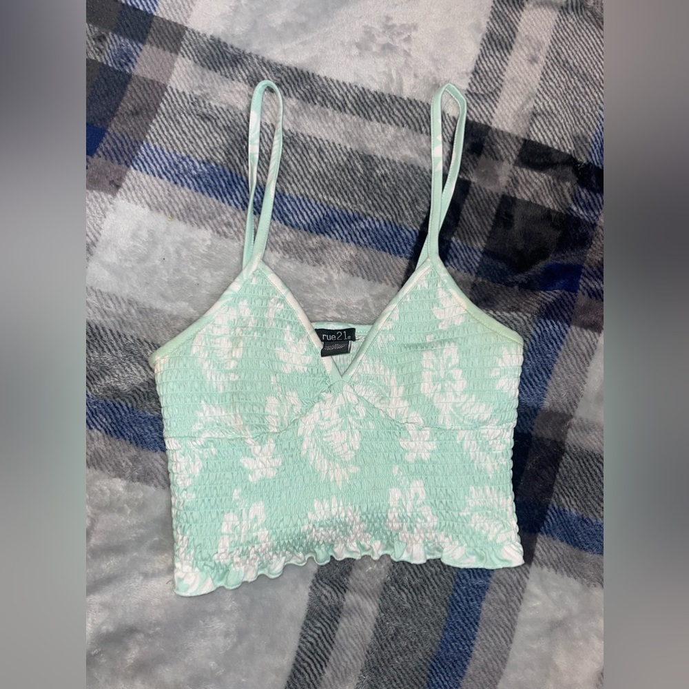 women’s light green floral tank top cropped